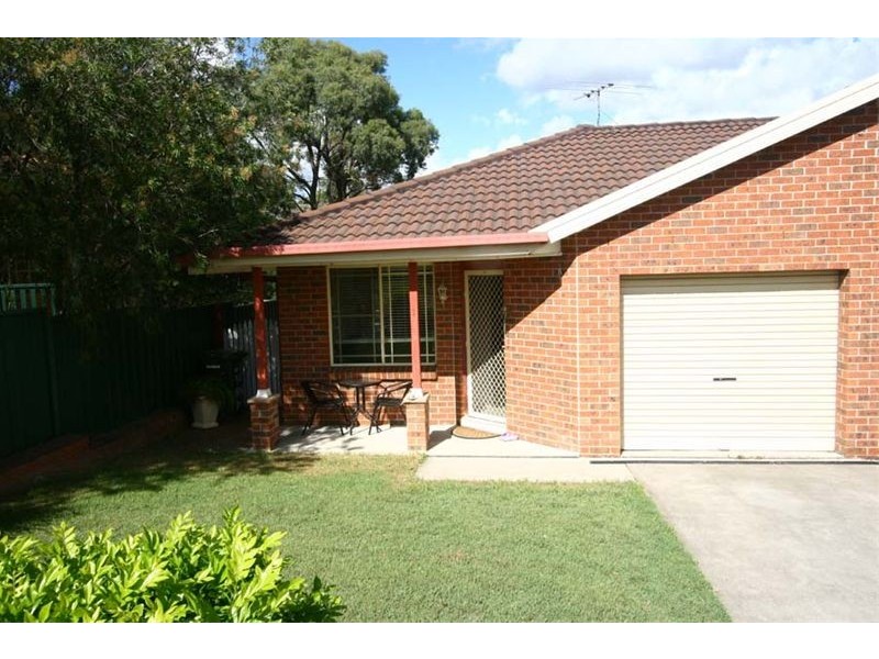 1/2 Baker Drive, Tenambit NSW 2323