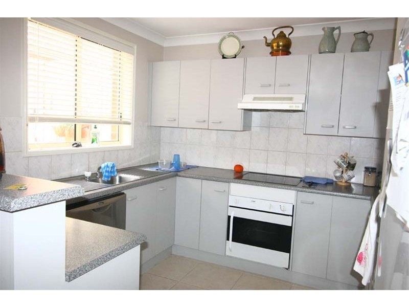 1/2 Baker Drive, Tenambit NSW 2323
