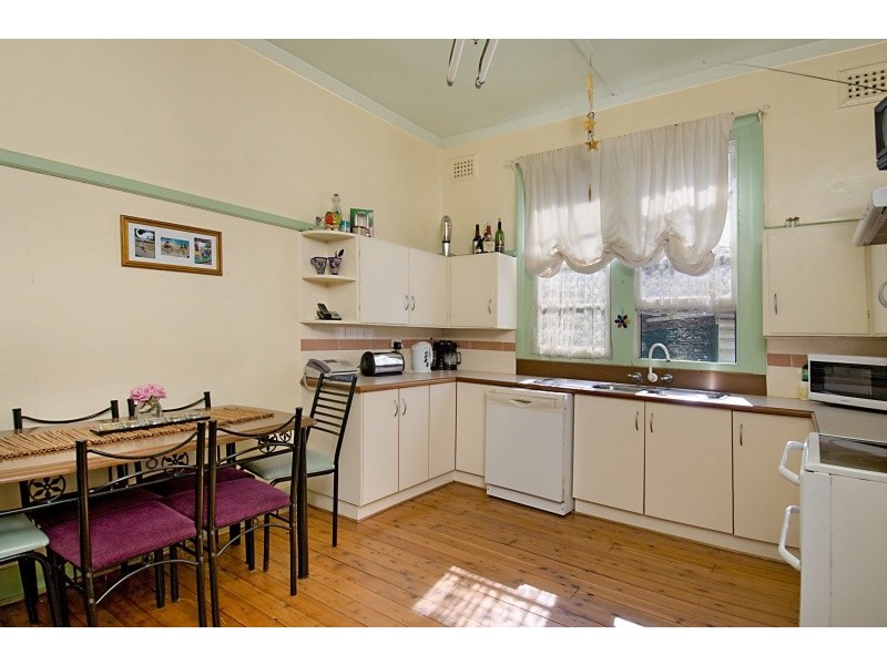 27 Maud Street, Mayfield NSW 2304