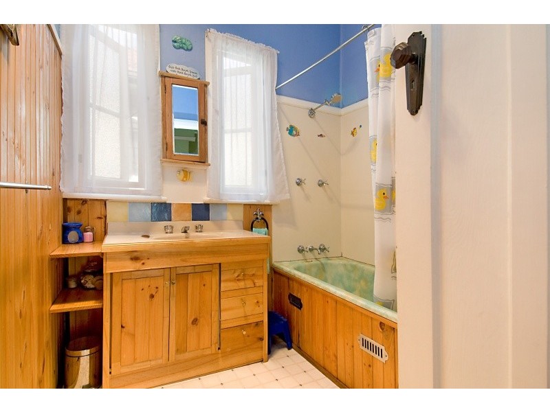 27 Maud Street, Mayfield NSW 2304