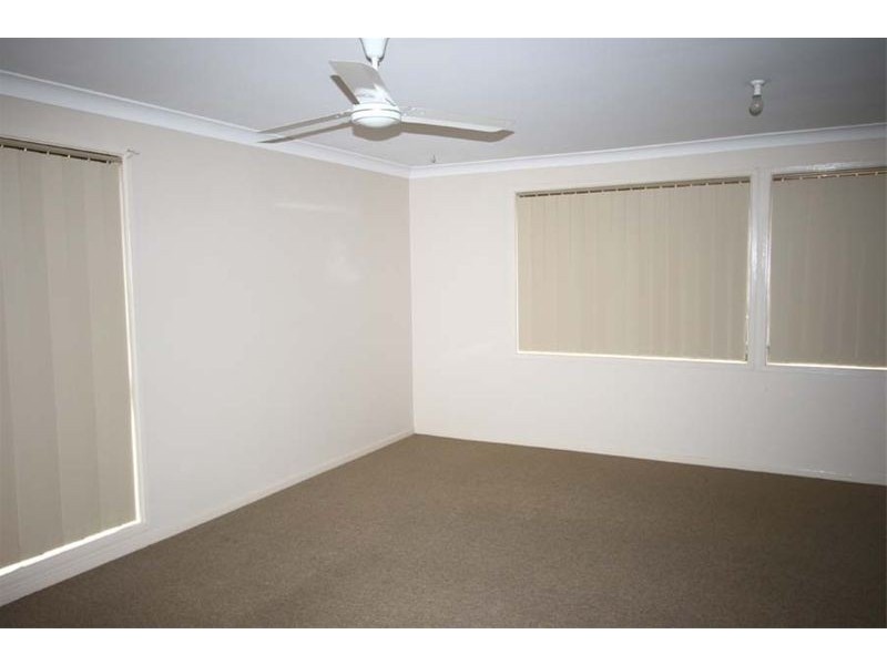 6 Barlow Close, Thornton NSW 2322