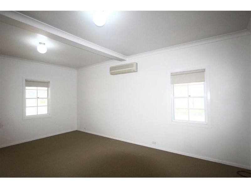 27 Eastern Avenue, Tarro NSW 2322
