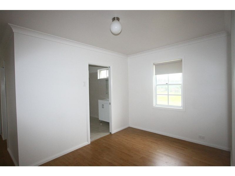 27 Eastern Avenue, Tarro NSW 2322