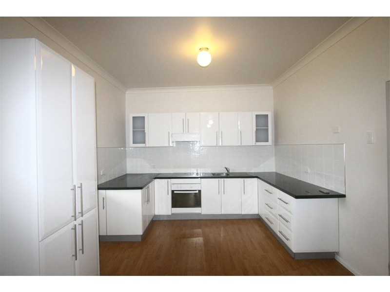 27 Eastern Avenue, Tarro NSW 2322