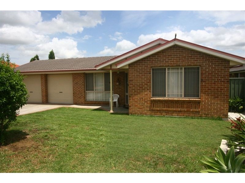 4 Rosewood Avenue, Thornton NSW 2322