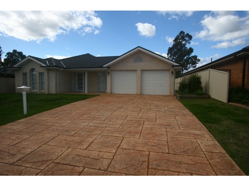 95 Ferraby Drive, Metford NSW 2323