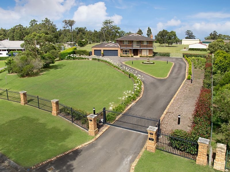 16 cahill close, Black Hill NSW 2322