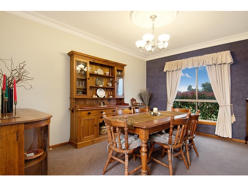 16 cahill close, Black Hill NSW 2322
