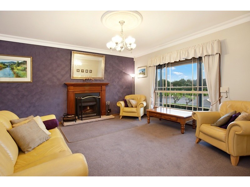 16 cahill close, Black Hill NSW 2322