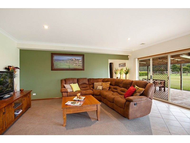 16 cahill close, Black Hill NSW 2322