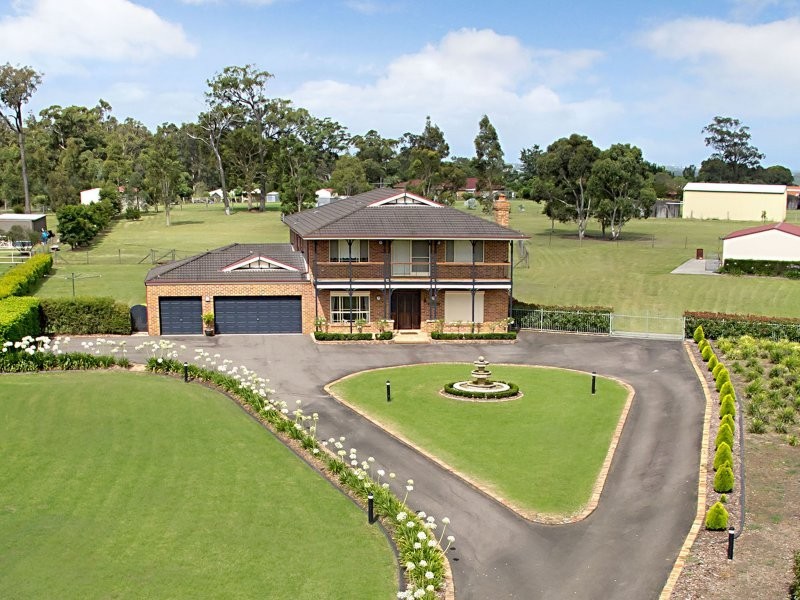 16 cahill close, Black Hill NSW 2322