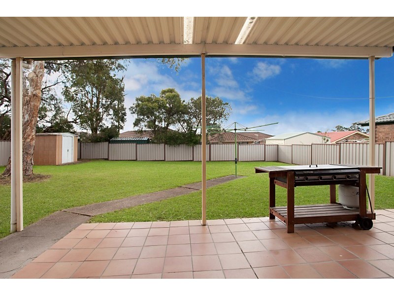 6 Elizabeth Close, Thornton NSW 2322