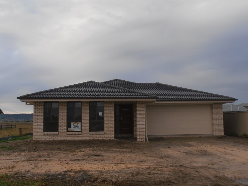 100 Anambah Road, Rutherford NSW 2320