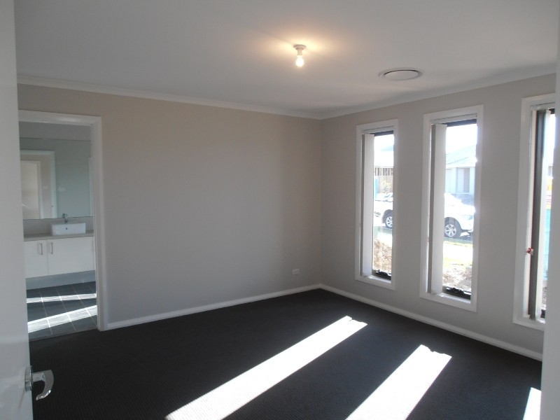 18 Oystercatcher Street, Aberglasslyn NSW 2320