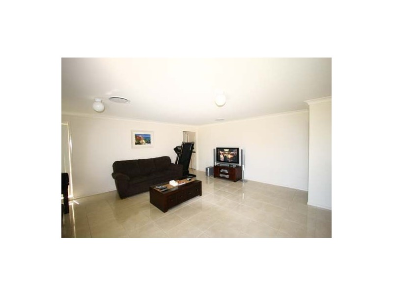 2  Sandalyn Avenue, Thornton NSW 2322