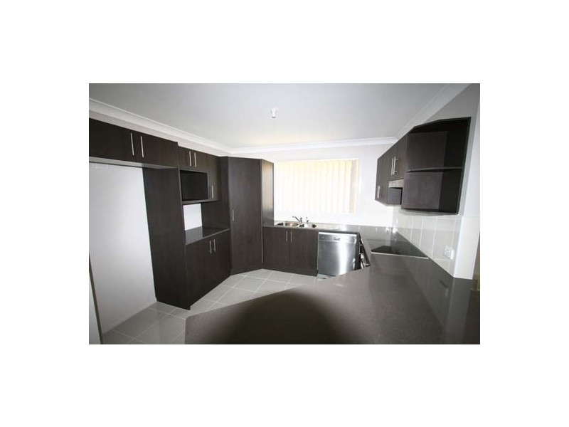 8  Streeton Drive, Metford NSW 2323