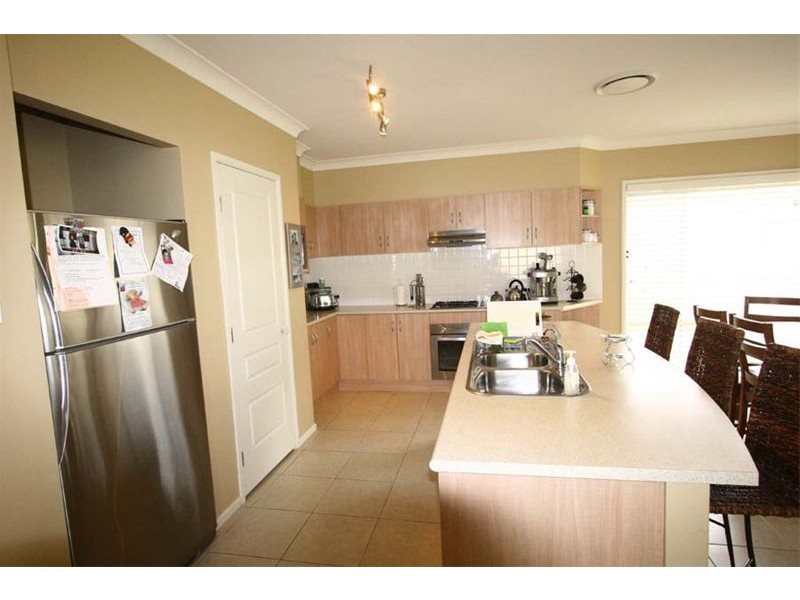 37 Yaldara Avenue, Thornton NSW 2322