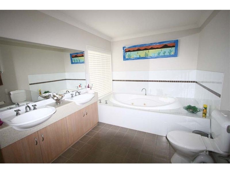 37 Yaldara Avenue, Thornton NSW 2322