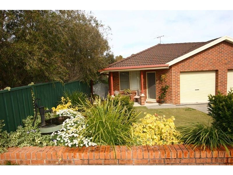 1/2  Baker Drive, Tenambit NSW 2323