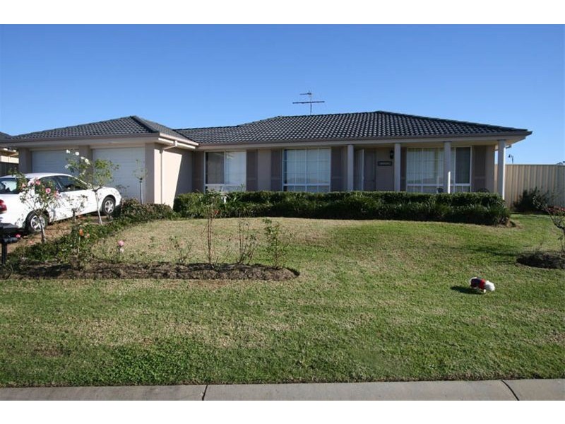 12  Parkside Crescent, Thornton NSW 2322