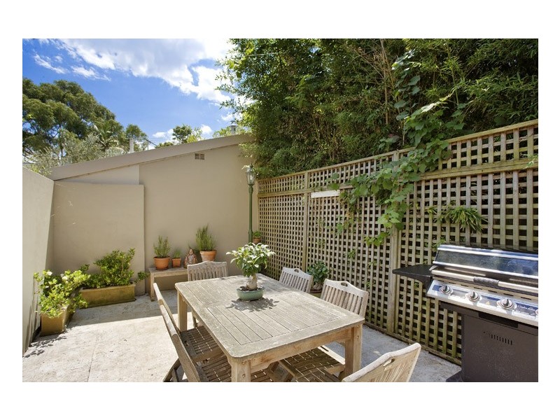 8 McGarvie Street, Paddington NSW 2021