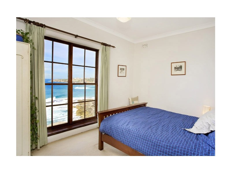 4/1 Gaerloch Avenue, Tamarama NSW 2026