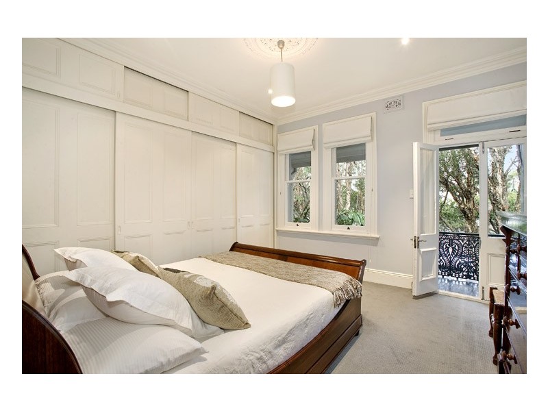 8 Ruthven Street, Bondi Junction NSW 2022