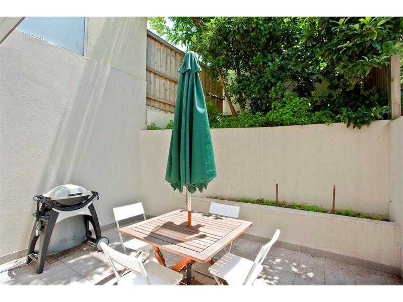 8/30 Fletcher Street, Tamarama NSW 2026