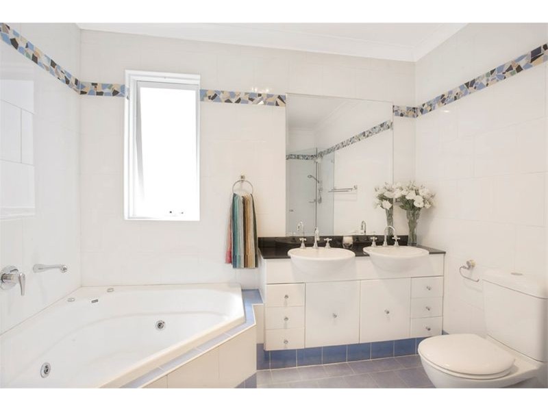 144 Newland Street, Queens Park NSW 2022