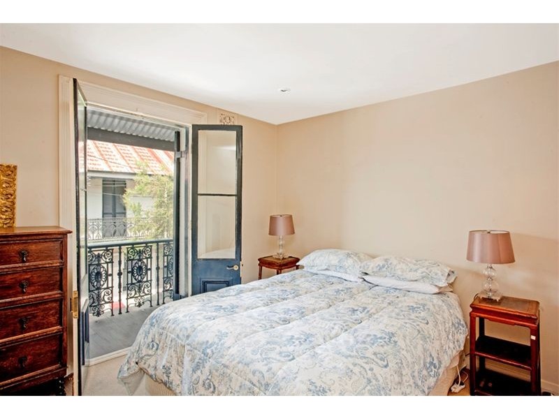 8 McGarvie Street, Paddington NSW 2021