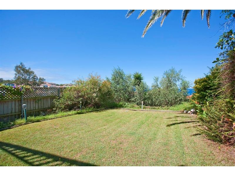 8 Cross Street, Tamarama NSW 2026