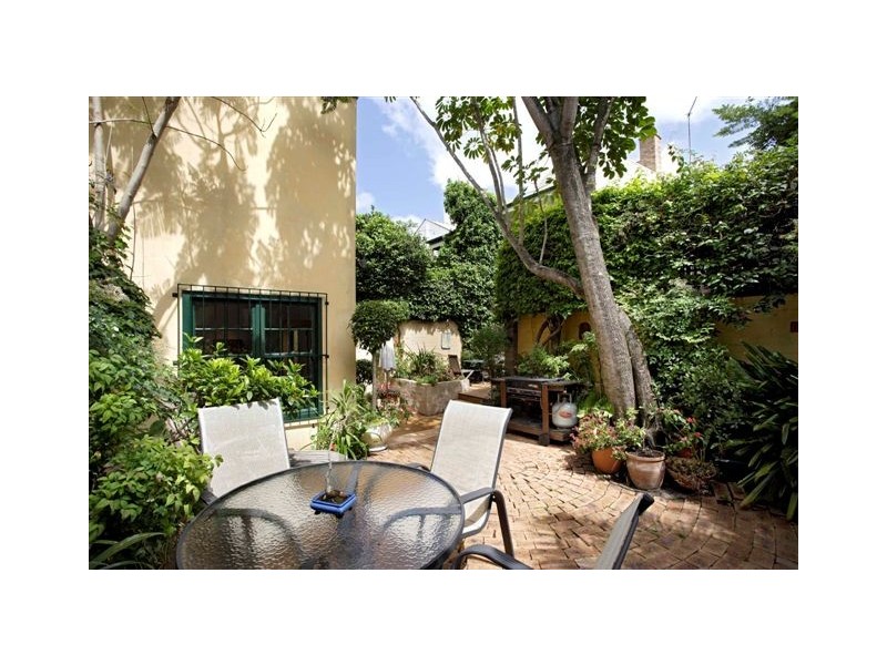 244 Moore Park Road (AKA 1 Leinster Street), Paddington NSW 2021