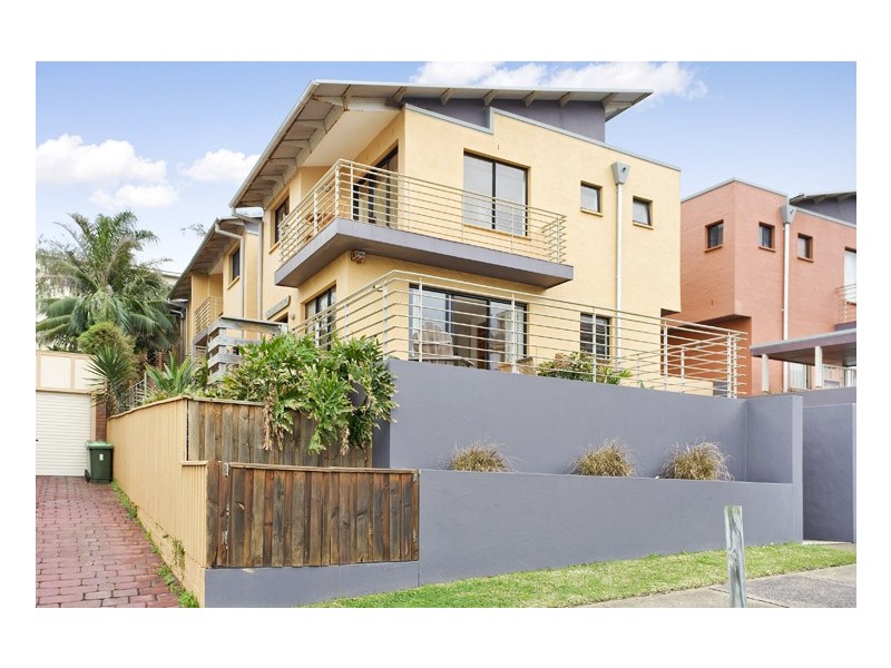 Townhouse 2 of 7  Alexander Street, Tamarama NSW 2026
