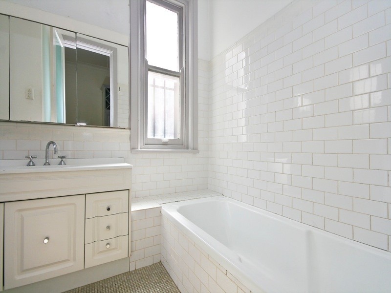 21 Rowland Avenue, Tamarama NSW 2026