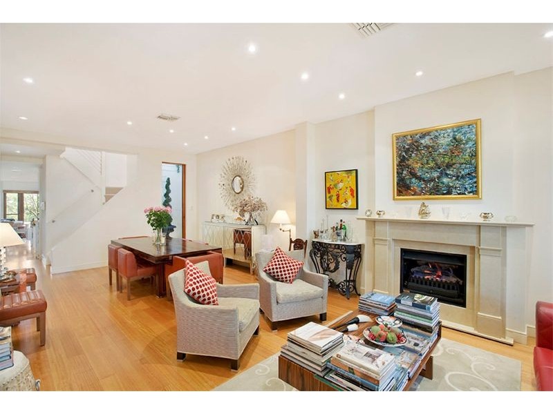 8 Mona Road (Darling Point), Woollahra NSW 2025