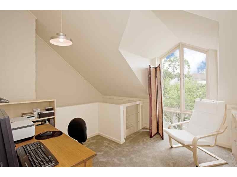 101 Ruthven Street, Bondi Junction NSW 2022