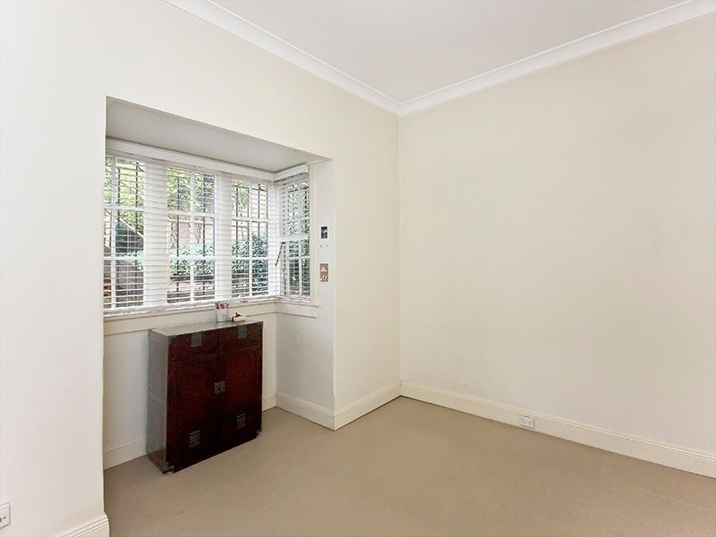 2/81 Holdsworth Street, Woollahra NSW 2025