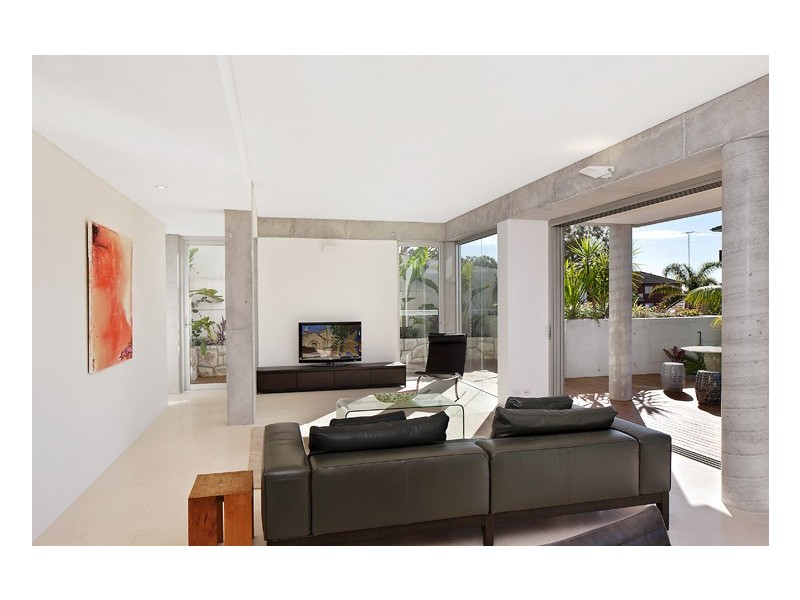 2/8 Francis Street, Bondi Beach NSW 2026