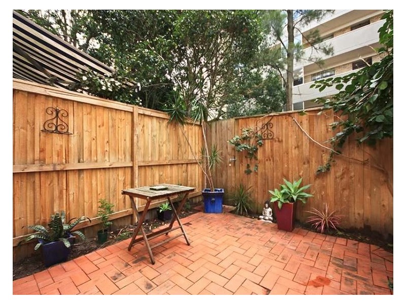 4/2 Pine Hill Avenue, Double Bay NSW 2028