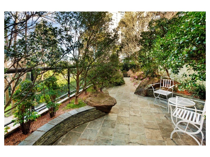 2/14 Eastbourne Road, Darling Point NSW 2027