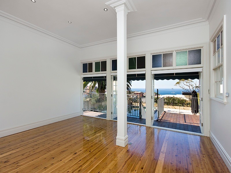 10 Cross Street, Tamarama NSW 2026