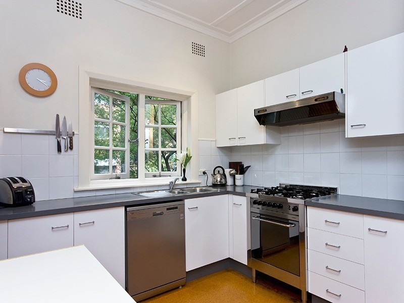 3/4 Holdsworth Avenue, Elizabeth Bay NSW 2011