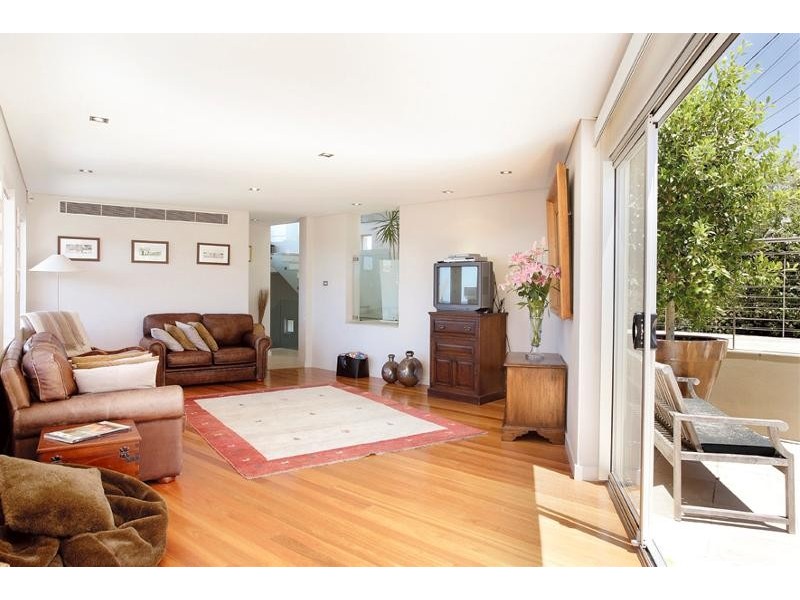 12 Wonderland Avenue, Tamarama NSW 2026