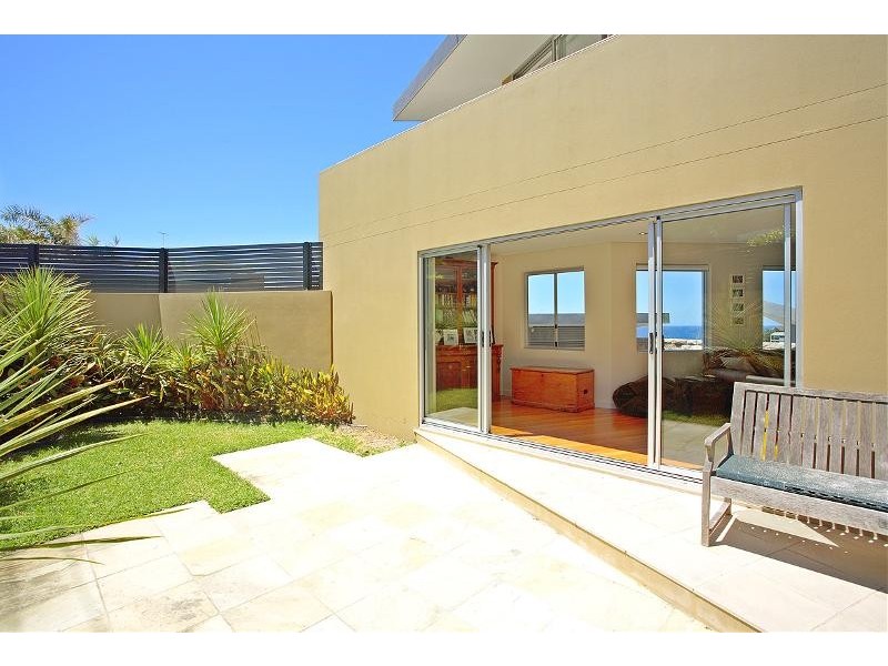 12 Wonderland Avenue, Tamarama NSW 2026