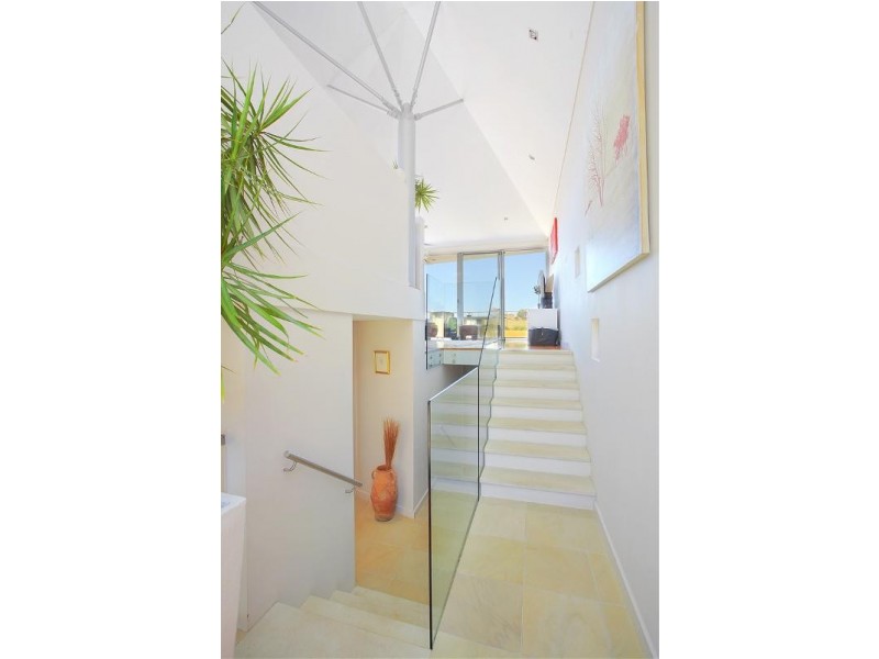 12 Wonderland Avenue, Tamarama NSW 2026