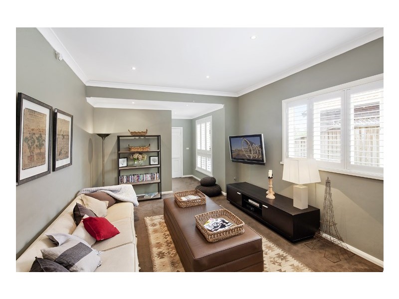 2 Inglethorpe Avenue, Kensington NSW 2033