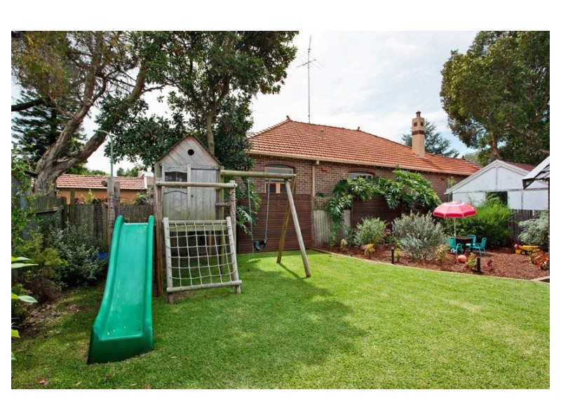 32 Day Avenue, Kensington NSW 2033