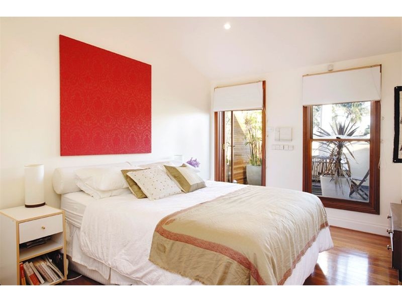 130 Ruthven Street, Bondi Junction NSW 2022