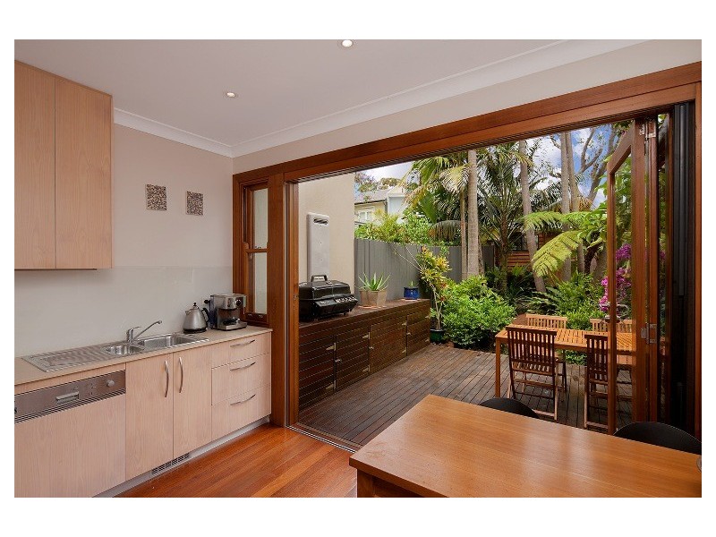 104 Mill Hill Road, Bondi Junction NSW 2022