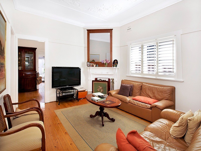 22 Darling Street (entry via 22 Turner St), Bronte NSW 2024